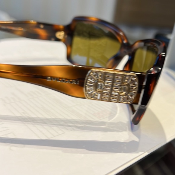 Bvlgari sunglasses - Picture 3 of 5